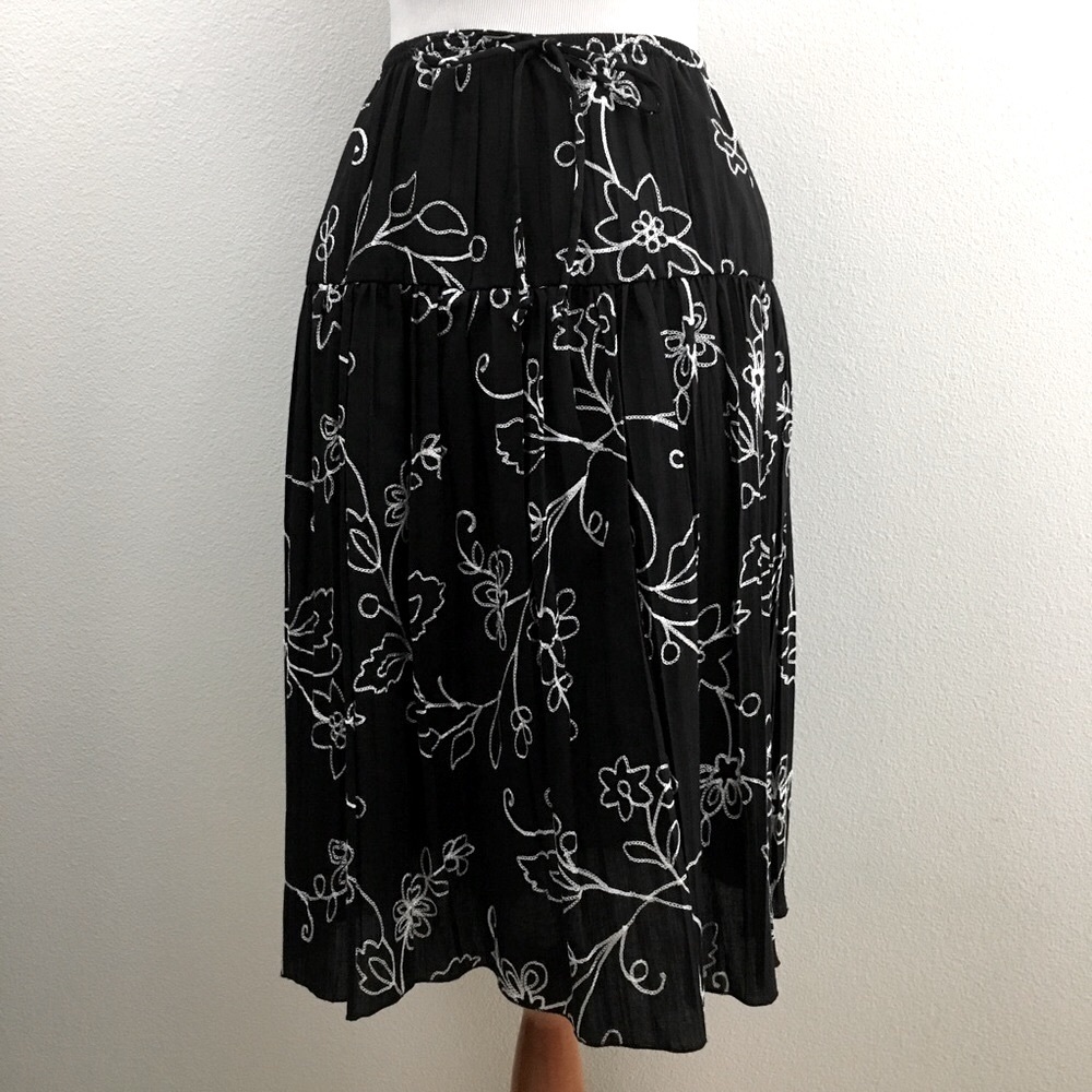 Black Floral Tiered Midi Skirt